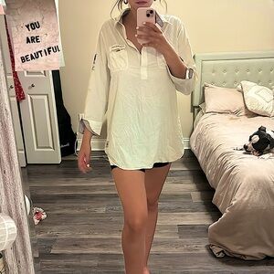 Vineyard Vines cover up shirt